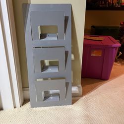 Magazine Rack - Wall Mounted