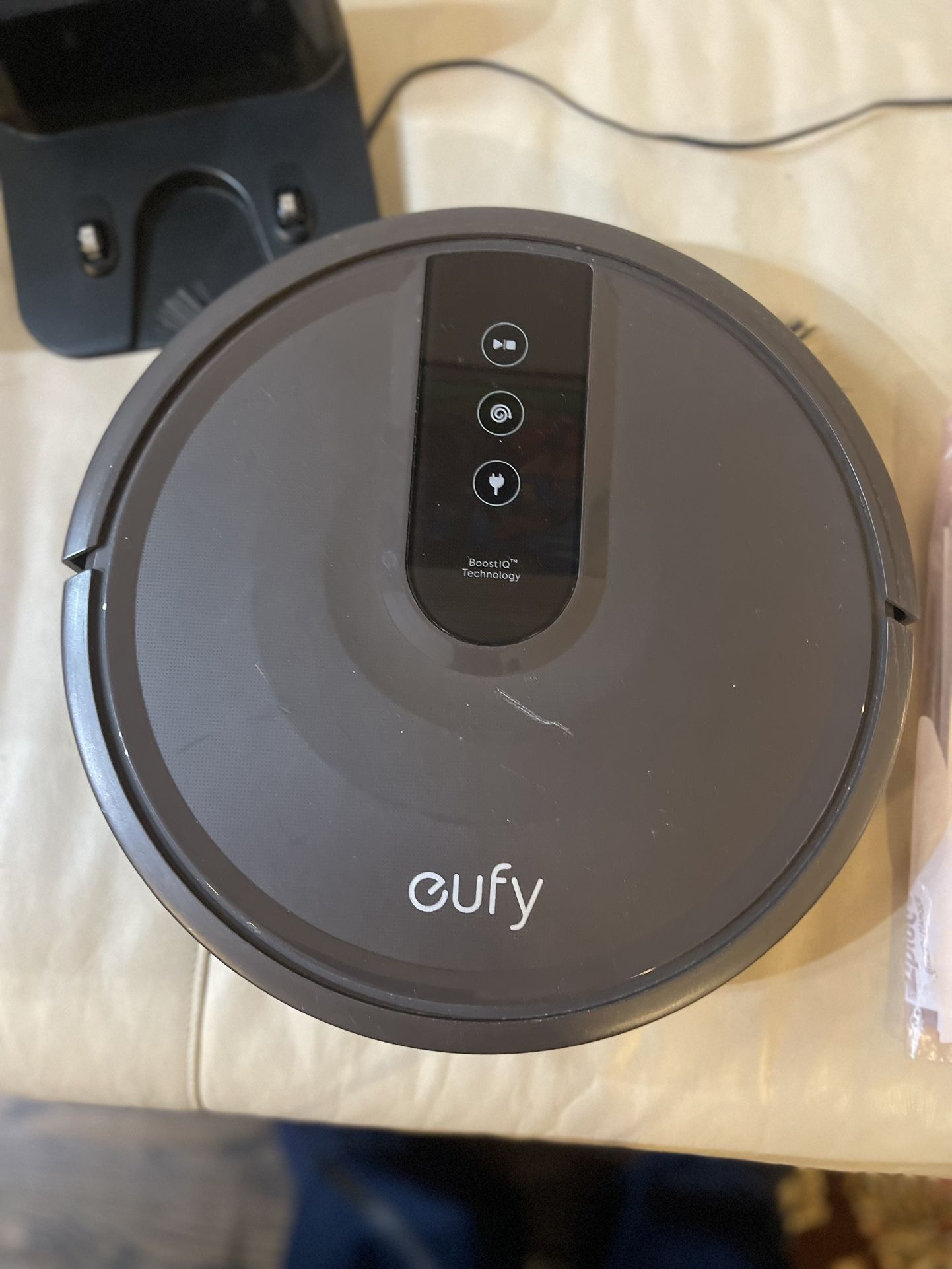 Robotic vacuums Eufy And Deebot