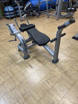 2 Life Fitness Ab Benches 