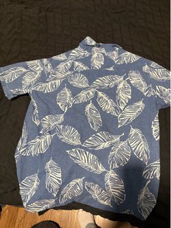 M Hawaiian Leaf Button-Up Shirt