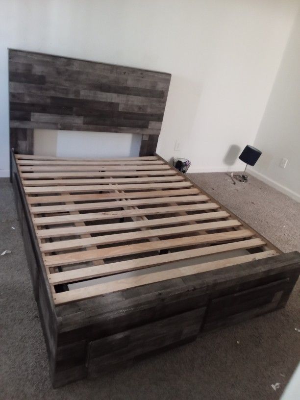 Queen Bed Frame for Sale in Dallas, TX OfferUp