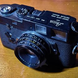 Leica M4 Rangefinder Camera Black Chrome with Leitz Wetzlar Summicron Lens