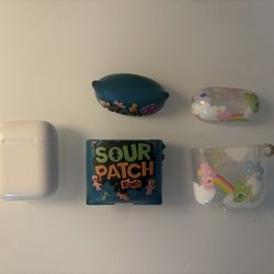 Apple AirPods + 2 Cases