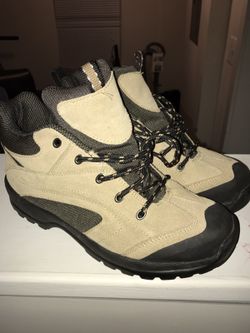 Women Hiking boots size 9 1/2