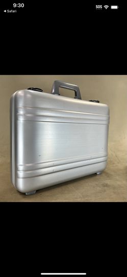 Vintage  Zero Halliburton Briefcase 