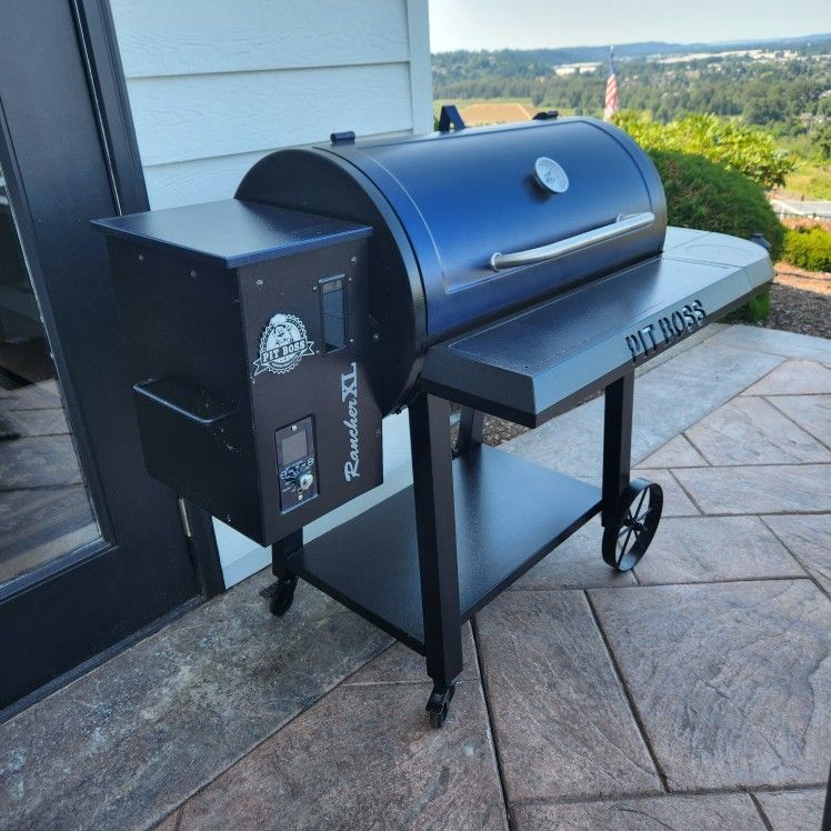 Pit Boss Rancher XL Smoker for Sale in Puyallup, WA OfferUp