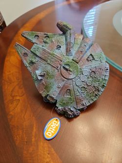 Star Wars Millennium Falcon Fish Tank Aquarium Decor