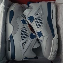 Jordan 4 