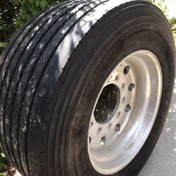 4x Alcoa Super Single 22.5 Wheels With Tires