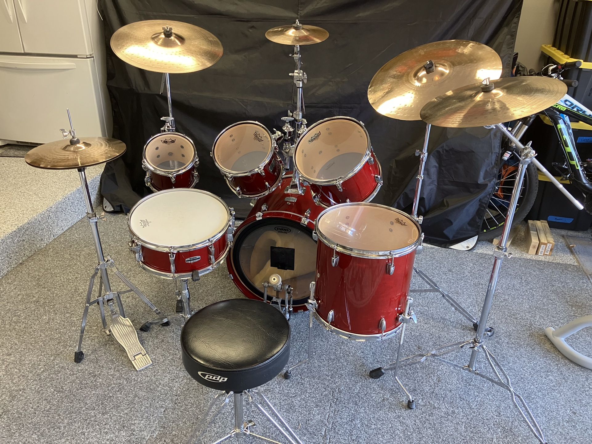 Yamaha Stage Custom Drum Set