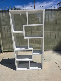 Tall shelf white