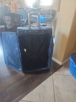 30 inch suitcase