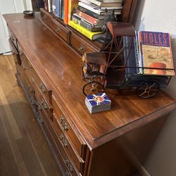 Bedroom Furniture Set