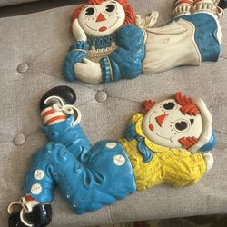 Vintage Raggedy, Andy And Raggedy Ann Wall Plaques 
