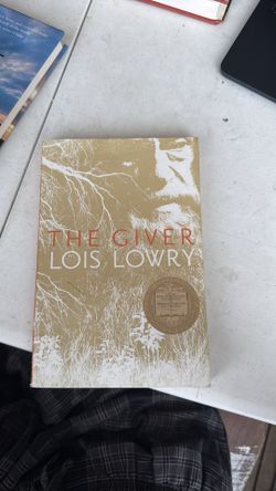 The giver Lois lowey Book