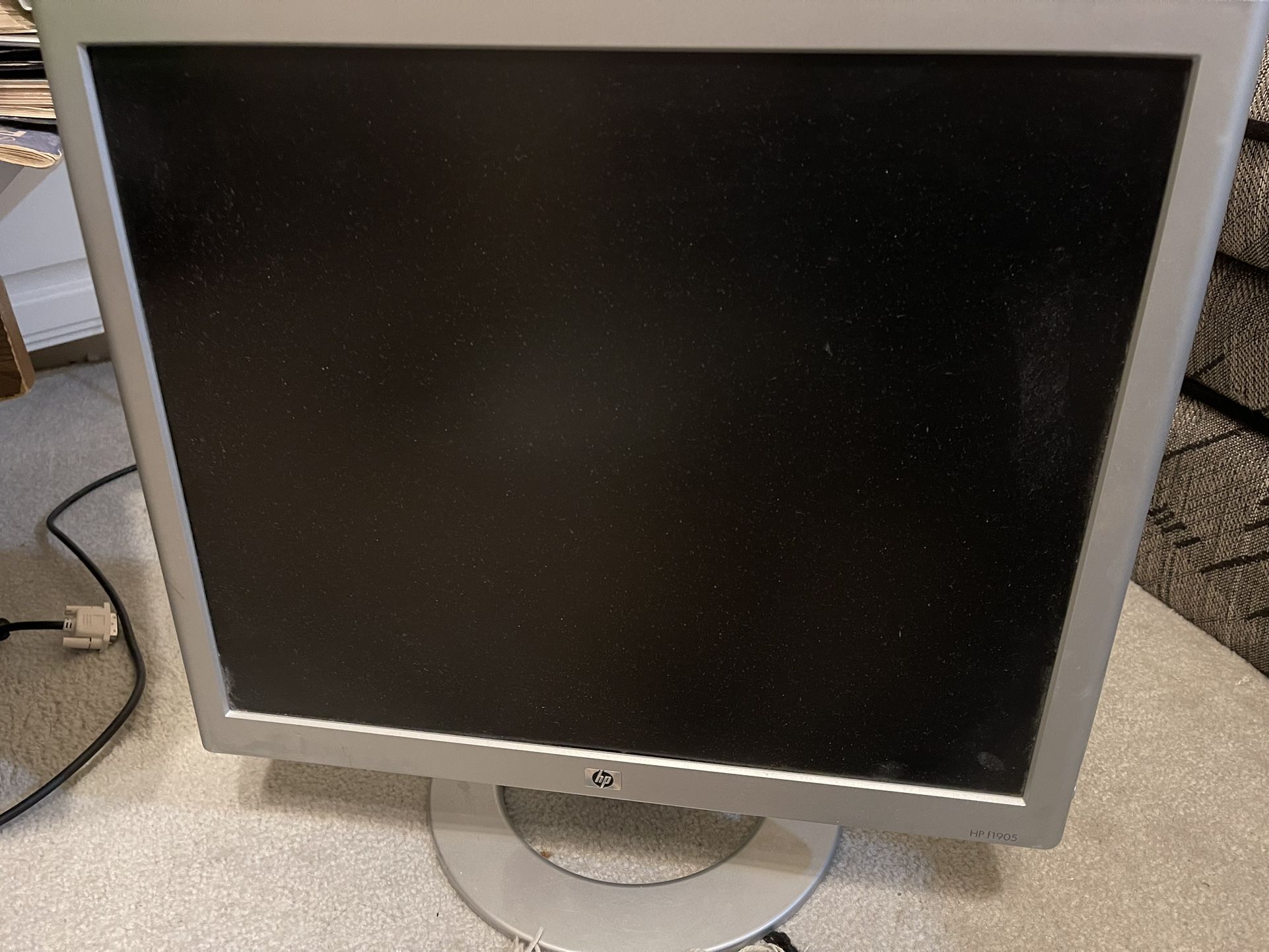 HP 19” F1905 LCD Computer Flat Panel Monitor VGA DVI Hewlett-Packard