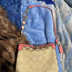 Coach pink  Shoulder Bag 