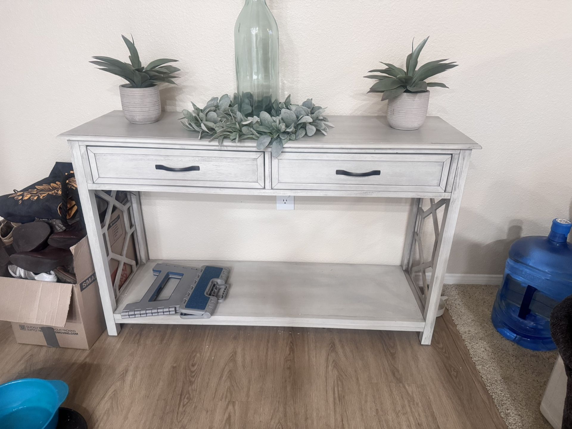 Hallway/entryway 2 drawer desk