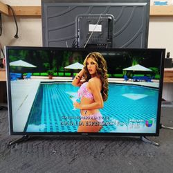 32 Inch Samsung Smart Tv Really Nice Tv Comes With Remote Control Shows Great Picture Works Perfect Guaranteed 