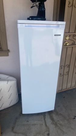 Thomson Upright Freezer White