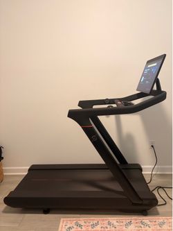 Peloton Tread – Excellent Condition