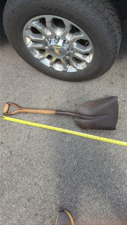 Heavy Duty Shovel