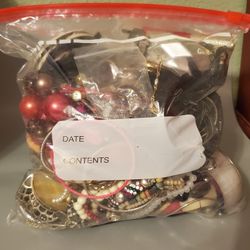 Vintage Lot Of Almost 3 Pounds Of Mixed Jewelry 