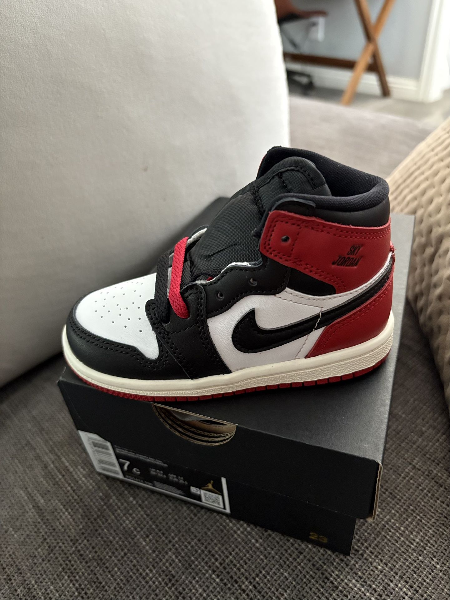 Kids Jordan 1 Black Toe