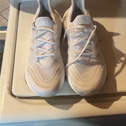 adidas ultraboost light