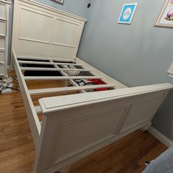 Full size bed frame, white
