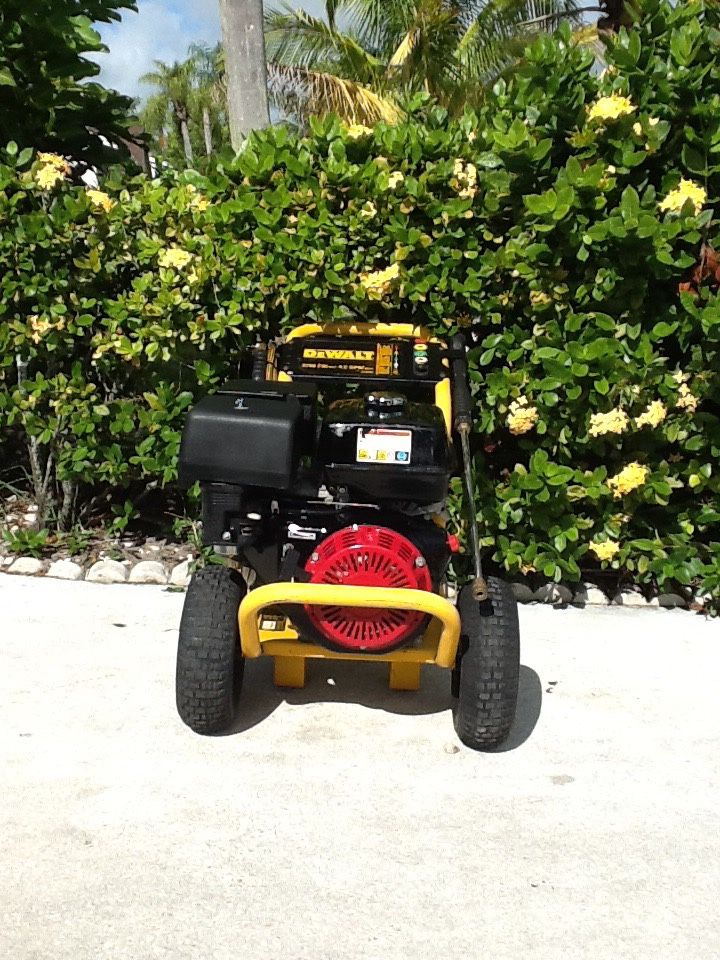 DEWALT HONDA PRESSURE WASHER 3750 PSI, 4.0 GPM, 13HP ENGINE, WITH