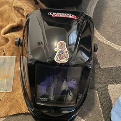 LINCOLN HELMET WELDING STAFF