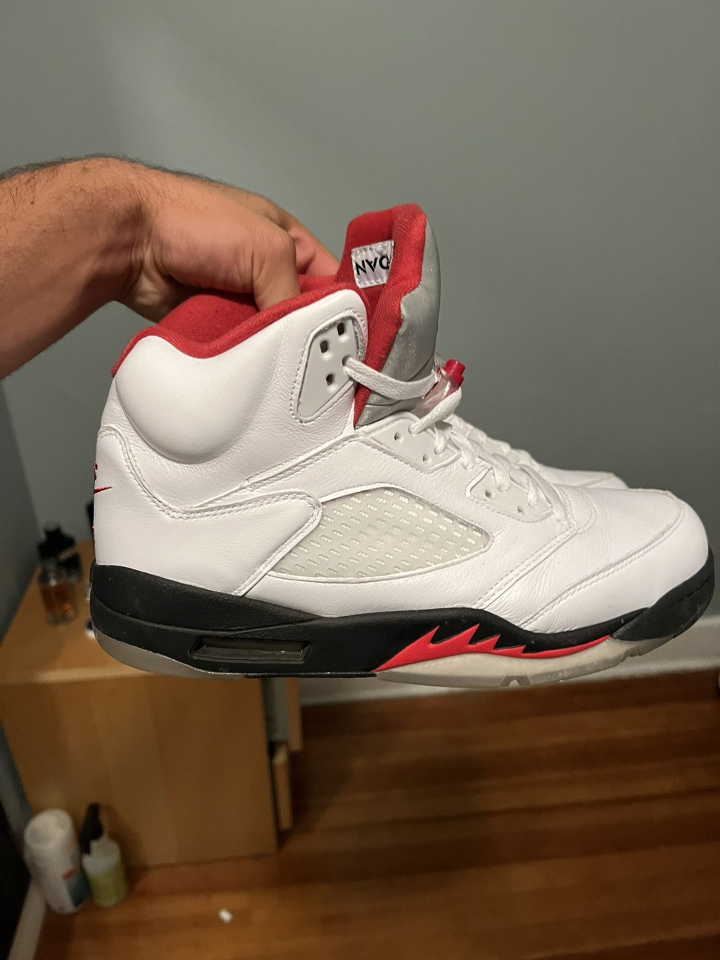 Jordan 5 Fire Red Size 11