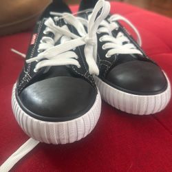 Levi's shoes