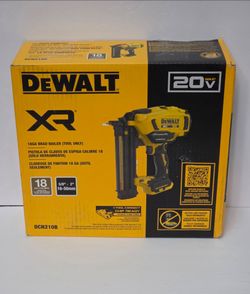 Dewalt 20V MAX XR 18 Gauge Cordless Brad Nailer (Tool Only)Brand New