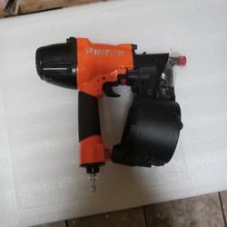 Pierce 15 ° Coil Siding Nailer
