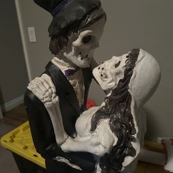 Halloween Skeleton Couple