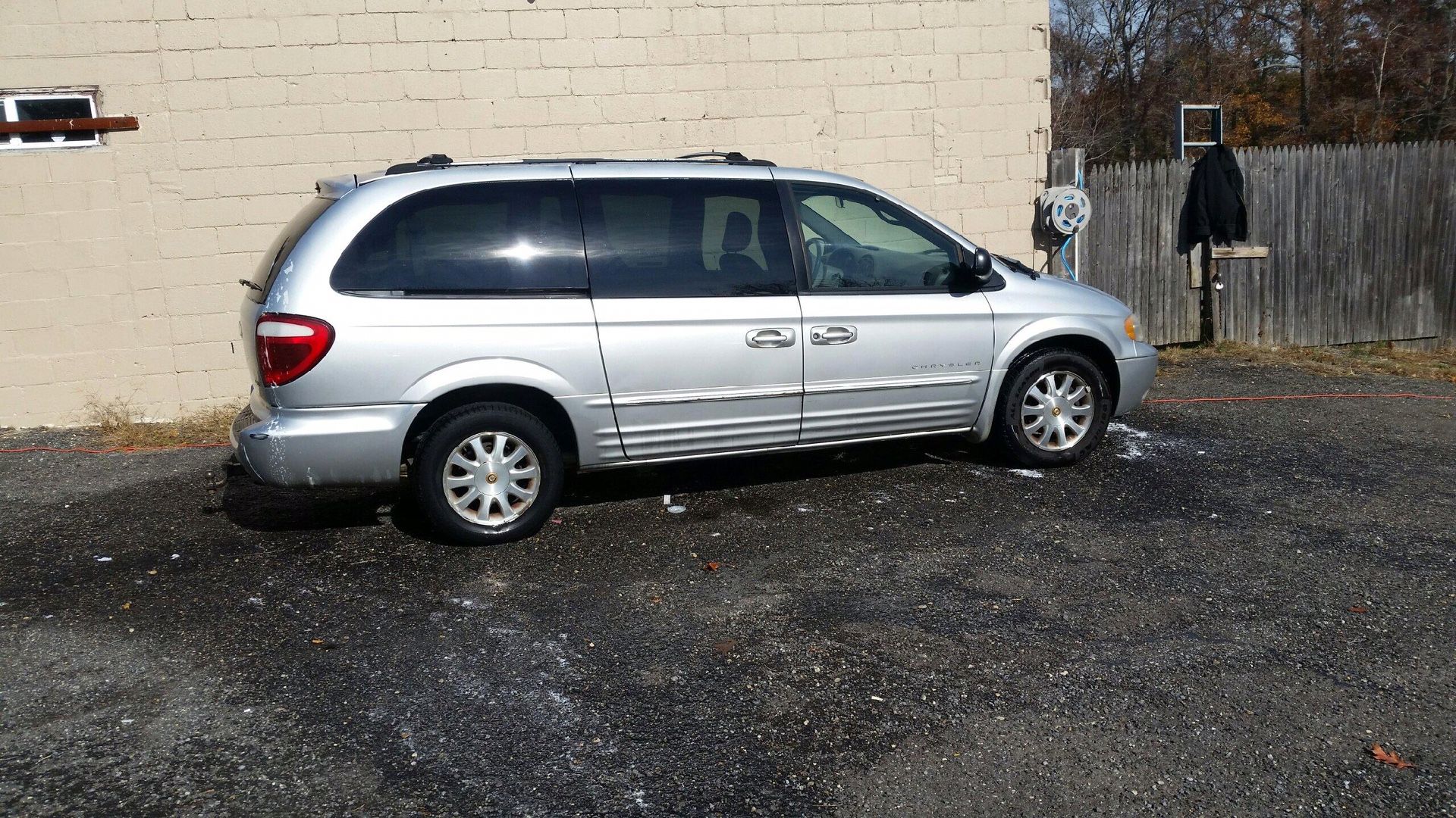 2001 Chrysler Town & Country