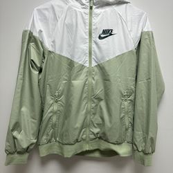 Nike Kids Windrunner jacket Green