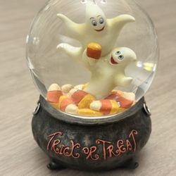 Halloween 2005 Target Water Globe Ghost Trick Or Treat  snow globe bats. No box. 