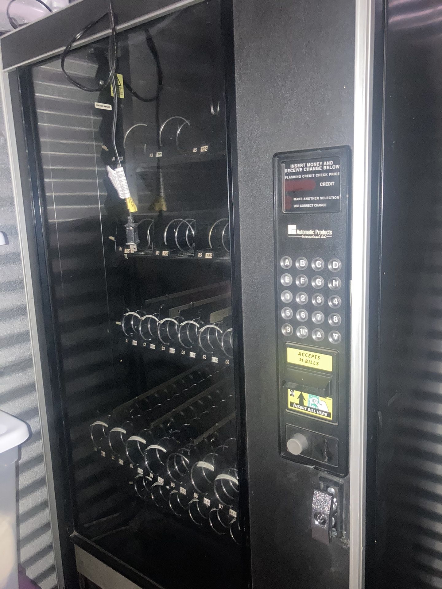 Used cash Snack Vending Machine