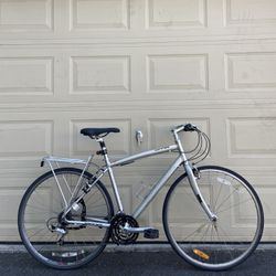 Specialized Sirrus Hybrid Bike – Medium 54cm – 24-Speed – 700c Bicycle