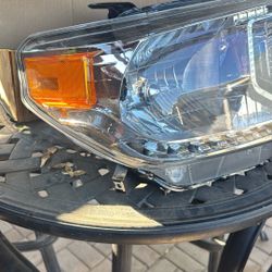 Toyota  Tundra Halogen