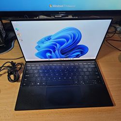 Dell XPS Touchscreen PC.  i7-1185G7-3.0GHz-CPU. 16GB Ram. 512GB m.2 SSD.