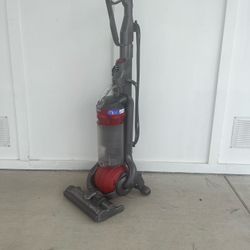 Dyson DC 25 Upright Vacuum 