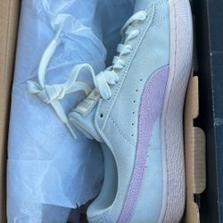 Puma Size 6.5 Y Suede Shoes Brand New