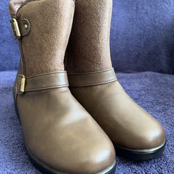 Chocolate Brown Boots Womens SIZE 7 1/2
