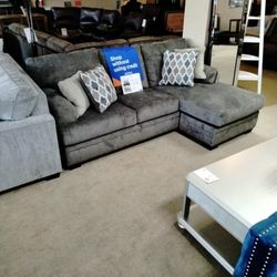 Ashley Dorsten Chaise Sofa