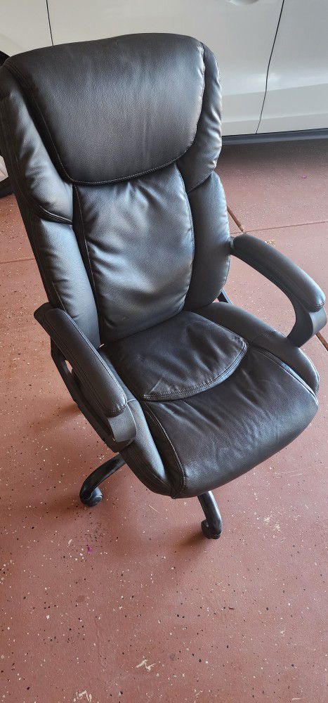 Office CHAIR $80 Firm
