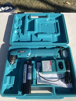Makita Angle Battery Drill